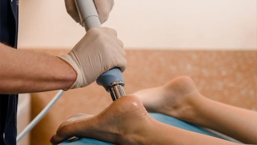 Innovative Schmerzlinderung: Stoßwellentherapie
