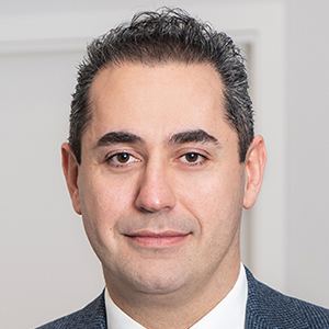 Dr. Amir R. Ghasemi FRCS (Tr & Orth)